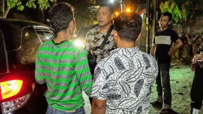 Polisi Dilempari Batu Saat Gerebek Dua Lokasi Kampung Narkoba Di Desa Tembung