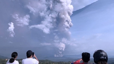 Gunung Taal di Filipina Meletus, Ribuan Penduduk Dievakuasi