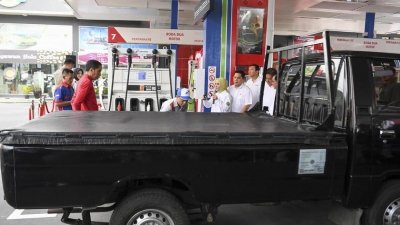 Hari Ini, Pertamina Turunkan Lagi Harga Pertamax Rp 200 per Liter