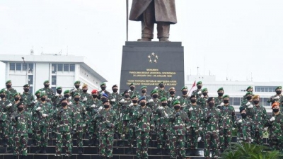Panglima TNI Marsekal Hadi Tjahjanto Pimpin Kenaikan 84 Perwira Tinggi TNI AD