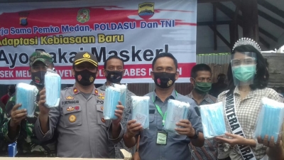 Dirkrimum Polda Sumut Serahkan 20 Ribu Masker Untuk Dibagi-bagi Kepada Masyarakat