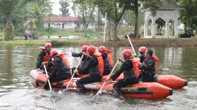 Brimob Polda Sumut Gelar Latihan SAR Untuk Tingkatkan Kemampuan Personel