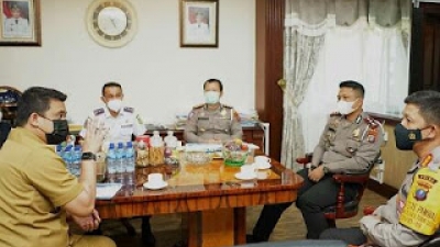 Pertemuan Dirlantas Polda Sumut Didampingi Staf, Temui Walikota Medan Bahas CCTV Pemantau Jalan