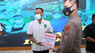 Polda Sumut Salurkan 4.000 Paket Sembako Pada 49 Elemen Serikat Buruh di Saat Peringatan May Day