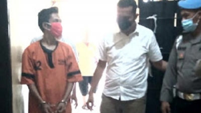 Mencuri Terekam CCTV Aziz Diboyong ke Polsek Medan Timur