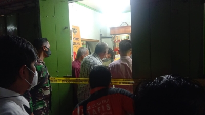 Aksi Perampok Kedua Toko Emas di Pasar Simpang Limun Bawa Kabur Emas 7 Kg. Sedangkan Petugas Jukir Coba Halangi di TembaK