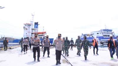 Kapoldasu Dan Pangdam I/BB Kunjungi Pelabuhan Laut Gunungsitoli Cek Penerapan Prokes
