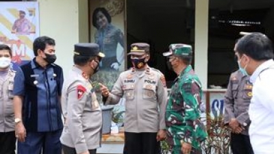 Kapolda dan Pangdam Kunjungi Polsek serta Danramil Sirombu, Nias Barat Ingatkan Personel Kejar Vaksinasi