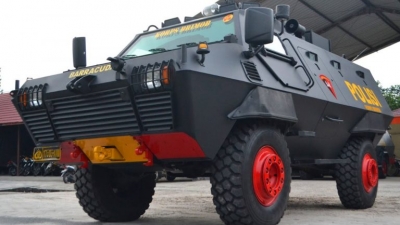 Mobil Taktis Tangguh Polri Barracuda 4x4 Dilengkapi Senapan Mesin Kaliber 7,62 dan Anti Tembus Peluru