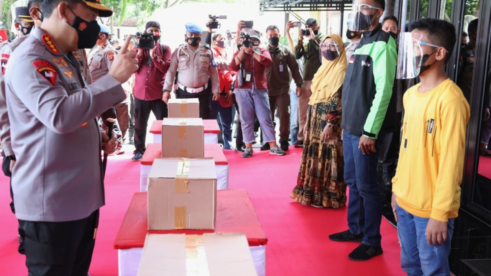 Kapolri Minta Vaksinasi Dipercepat dan Prokes Dipatuhi
