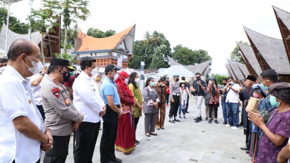 Kabaharkam Polri, Kunjungi Kampung Ulos Hutaraja, Warisan Budaya Batak