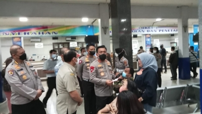 Tinjau Pelayanan Kantor Samsat, Kapolda Sumut : Tingkatkan Pelayanan Kepada Masyarakat, Jangan Dipersulit