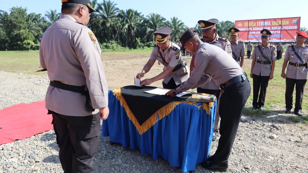 Polres Padang Lawas Gelar Upacara Serah Terima Jabatan