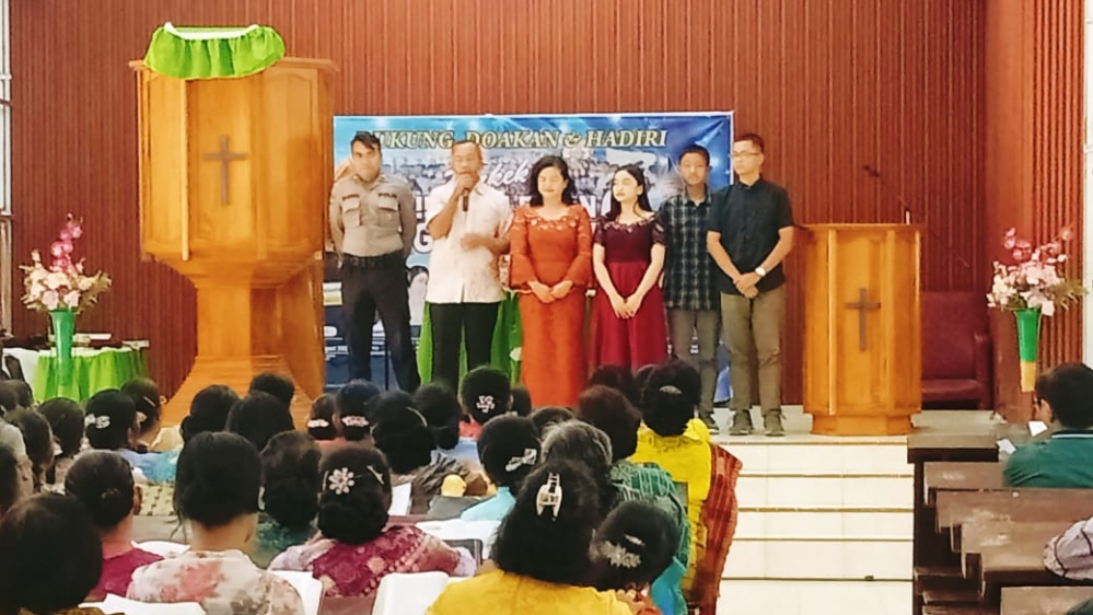 Polres Pakpak Bharat Mengadakan Minggu Kasih Di Gereja