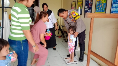 Monitor Posyandu  Balita, Bhabinkamtibmas Polres Sibolga Sekaligus Sosialisasi Kebakaran