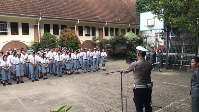 Kasat Lantas Polres Sibolga Sambangi Pelajar SMA Swasta Katholik Sibolga Berikan Sosialisasi Tertib Lalulintas