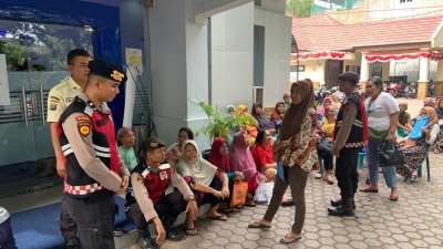 Patroli Kota Presisi Satuan  Samapta Polres Sibolga,  Sambangi Pusat Keramaian