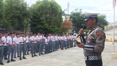 Sosialisasi Polres Sibolga, Mengajak  Patuhi Rambu Lalu Lintas Saat Berkenderaan