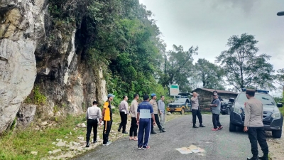 Kapolres Pakpak Bharat Cek Perbatasan Wilayah Hukum Polres Pakpak Bharat Dan Kabupaten Humbang Hasundutan 