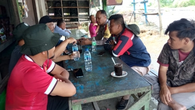Masa Kampanye Pilkada Serentak Bhabinkamtibmas Polsek Salak Melaksanakan Cooling System Kepada Masyarakat
