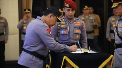 Kapolri Lantik Sejumlah Kapolda dan Pengukuhan 2 Jabatan Baru di Polri
