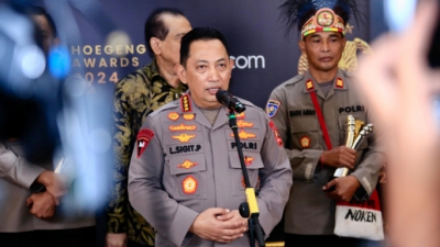 Kapolri Sigit Siapkan Strategi 100 Hari Berantas Judi dan Narkoba