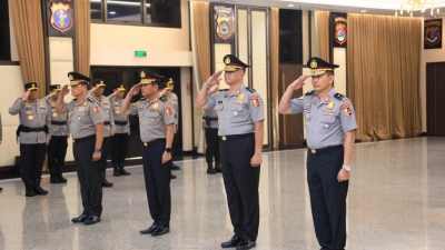 Kapolri Jenderal Sigit,  Naikkan Pangkat Empat Pati dan Pamen Polri
