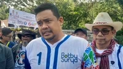 Bobby Nasution Minta Tim Hukum, Cabut Laporan Aduan Lemparan Batu Pada Mobilnya