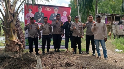 Dukung Program Ketahanan Pangan Polsek Hamparan Perak Berikan Warga  Bibit Kepiting dan Ikan