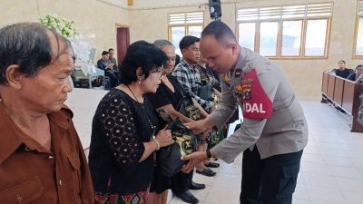 Jelang Pilkada, Polres Sibolga Ajak Jemaat Gereja HKBP Sibolga Sambas Jaga Sitkamtibmas