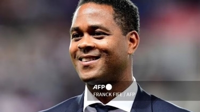 Ini Sosok, Patrick Kluivert Pemain Barcelona Dirumorkan Jadi Pelatih Timnas Indonesia Gantikan Shin Tae Yong