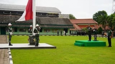 Danrem O64/MY,  Brigjen TNI Andrian Susanto Pimpin Apel Pengibaran Merah Putih. Kasad Apresiasi Kepada Seluruh Prajurit TNI AD