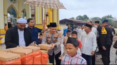 Sat Brimob Polda Sumut Tunjuk Kepedulian Kepada Masyarakat Kegiatan Jumat Berkah dan Minggu Kasih