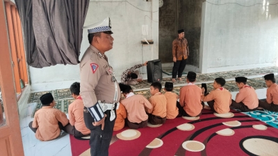 Perlu Kegiatan Penerangan Keliling Menurut Sat Lantas Polres Pakpak Bharat Kepada Pelajar MTS N.l