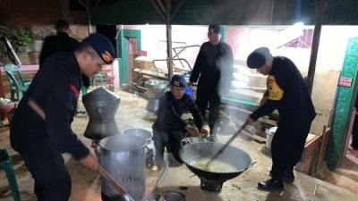 Brimob Polda Sumut Dirikan Posko Pasca Banjir Bandang Di Padang Sidempuan