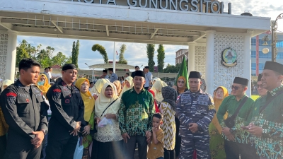 Sat Brimob Polda Sumut Berkah Ramadhan Melalui Aksi Sosial