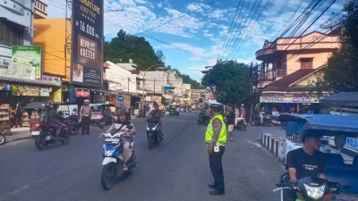Personel Polres Sibolga Turun ke Jalan Antisipasi Kemacetan