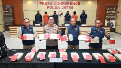 Polda Jatim Berhasil Ungkap Jaringan Narkoba Internasional 21 Kg Sabu Senilai 22 Milyar Disita