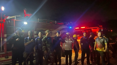 Terbakar, Kompi 4 Batalyon C Sat Brimob Kepulauan Nias Polda Sumut, Gerak Cepat Turun Padamkan Api