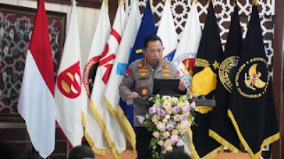 Kapolri Sigit Hadiri Program Mentoring Resiko TPPU dan TPPT : Komitmen Perangi Kejahatan Siber