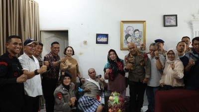 Brimob Polda Sumut Peduli, Jenguk Tokoh Karate INKANAS Yang Sakit