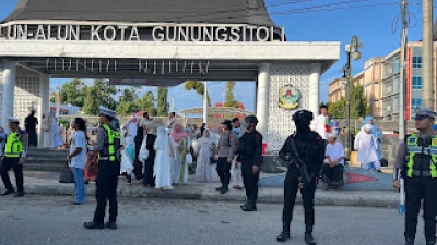 Brimob Polda Sumut Lakukan Pengamanan Salat Idul Adha  1446 H di Kota Gunungsitoli
