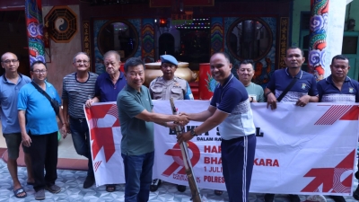 Polres Sibolga Jelang Hari Bhayangkara ke-79 Gelar Religi Bersihkan Vihara
