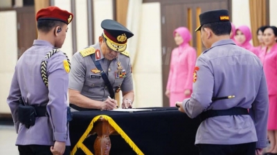 Kapolri Jenderal Listyo Sigit Lepas Jabatan Wakapolri Komjen Ahmad Dofiri Memasuki Masa Pensiun