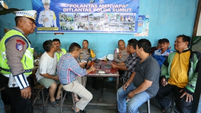 Polda Sumut Edukasi Keselamatan Berlalu Lintas Di PT. PMH Dalam Rangka Operasi Patuh Toba 2025