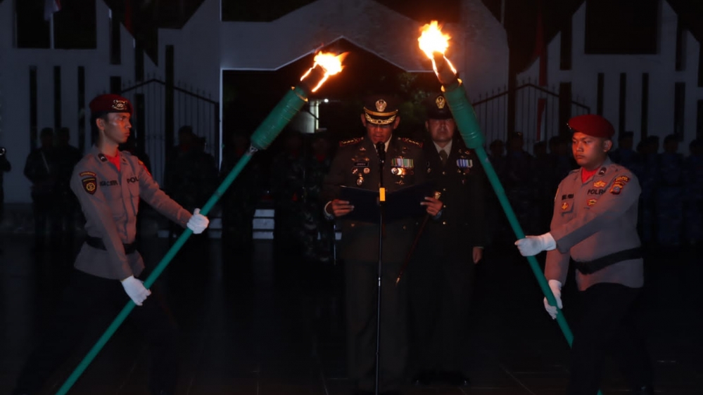Kapolres Sibolga Hadiri Upacara Apel Kehormatan dan Renungan Suci Seiringan HUT Kemerdekaan ke-80 RI Th 2025