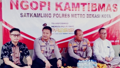Kapolres Kota Bekasi dan Jajaran Polresta Kumpul Bersama Warga Kayuringin Jaya Dalam Rangka 'Ngopi Kamtibmas'