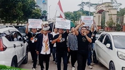 Sejumlah Organisasi Pers Gelar Aksi Solidaritas,Tolak Kriminalisasi Gordon Silalahi di PN Batam