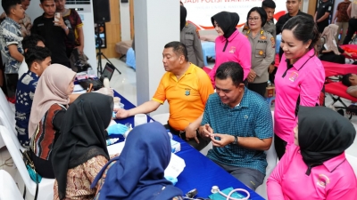 HUT ke-77, Polwan Polda Sumut Bersama Bhayangkari Tebar Kepedulian Lewat Donor Darah