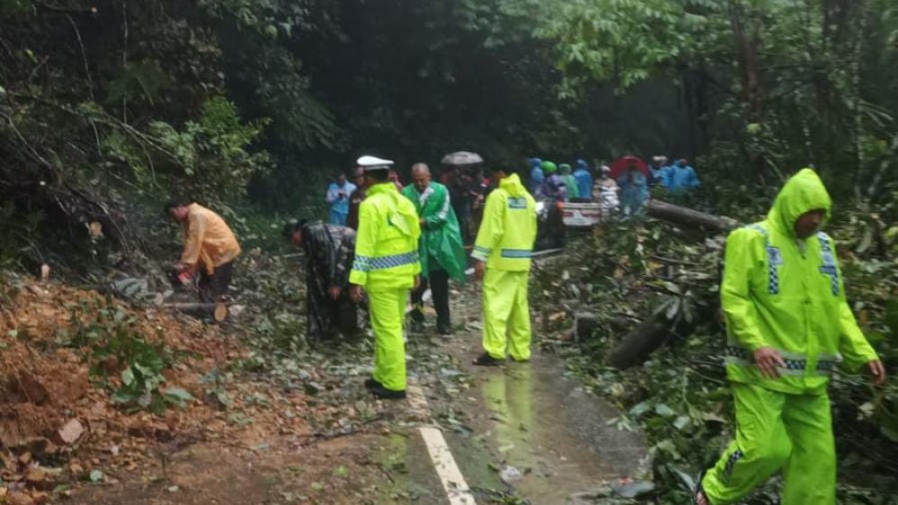 Polres Taput Intensif Tangani 27 Titik Bencana Banjir Dan Longsor, Evakuasi Dilanjutkan Bertahap Akibat Cuaca Ekstrem